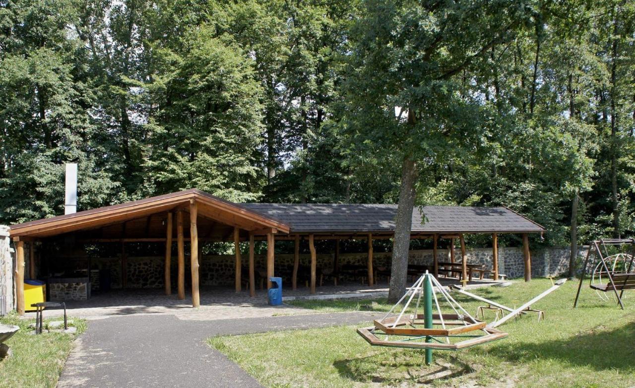 Hotel Biele Studnicky Dargov Exterior photo
